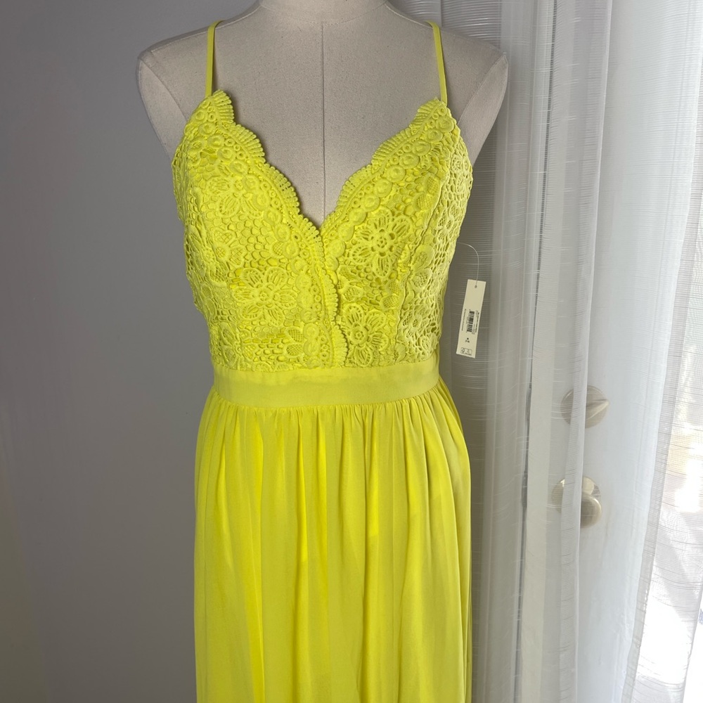 NWT No Boundaries Bright Yellow Lace Maxi Dress Size Medium - Picture 2 of 9